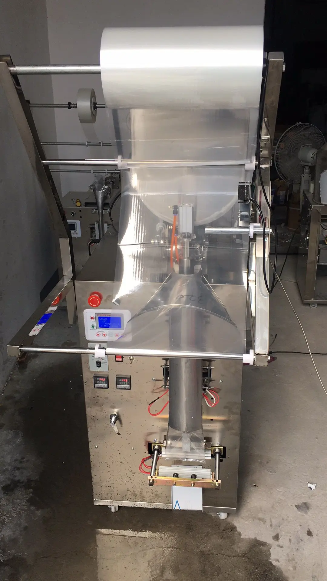 
Sachet water filling packing machine Automatic Bag Filling and Sealing Machine liquid filling machine 