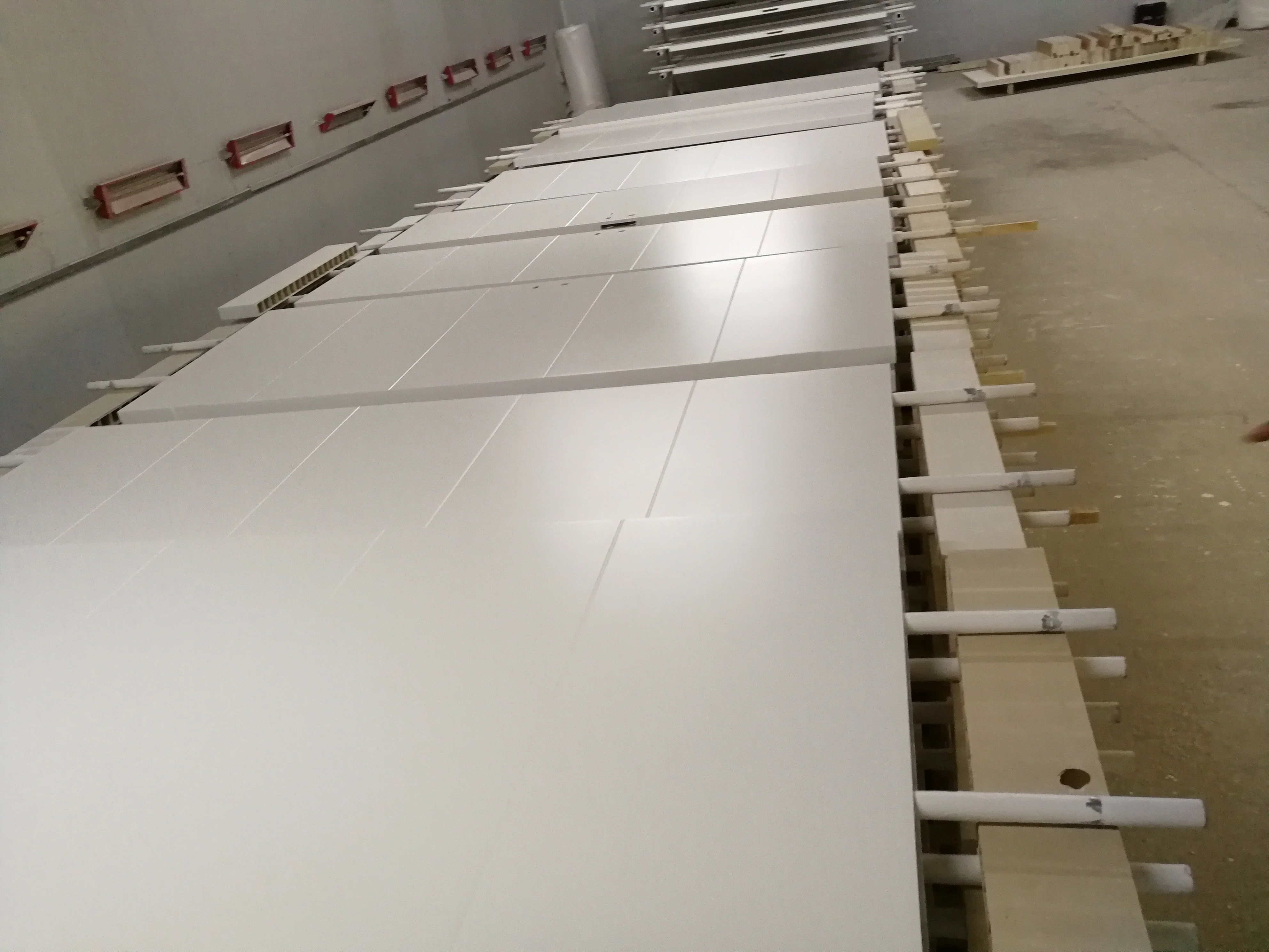 White color  painting  WPC door with lower price