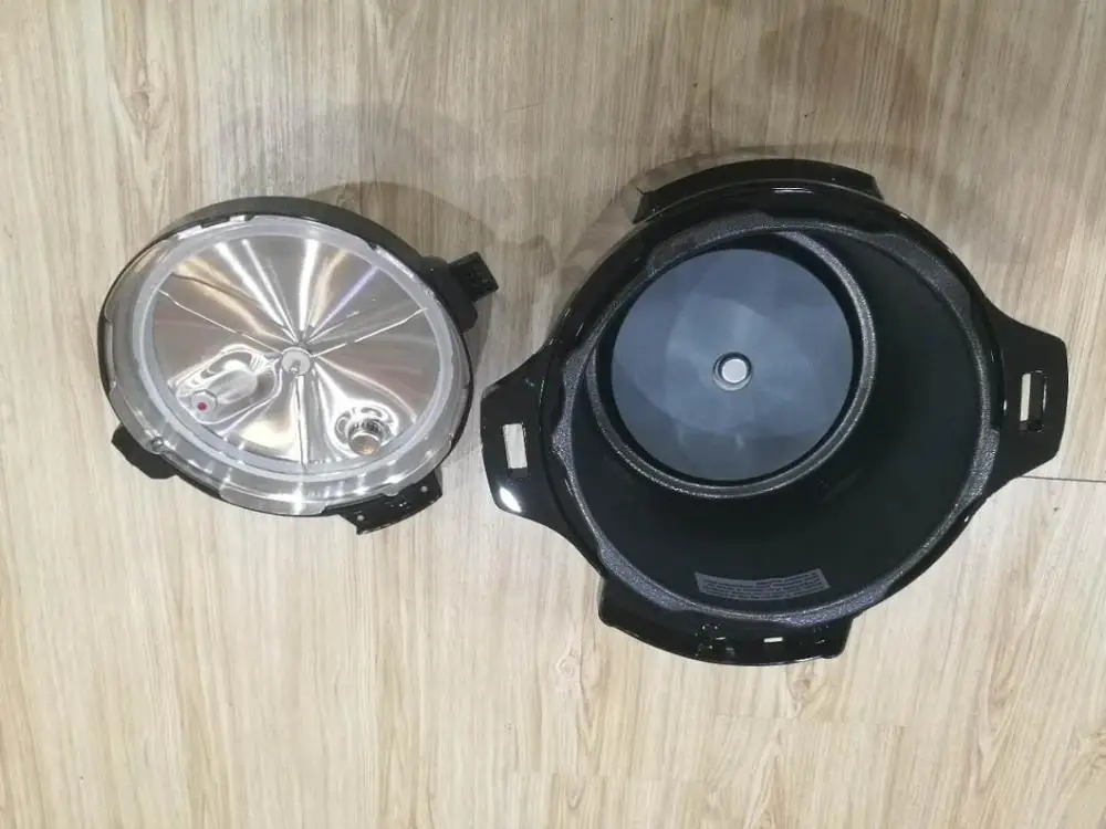 Мультиварка электрическая с ЖК-дисплеем