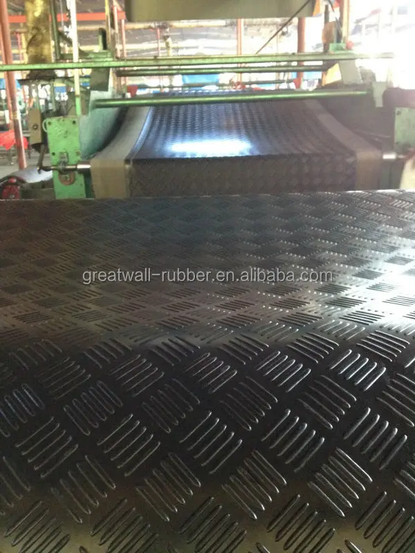 Противоскользящие резиновые напольные коврики в шахмате, 5 баров, защита гаража, резиновое покрытие