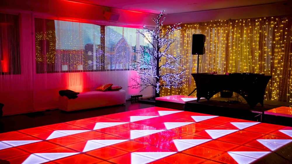 Interactive RGB dance floor with RGB lights for romantic wedding decoration