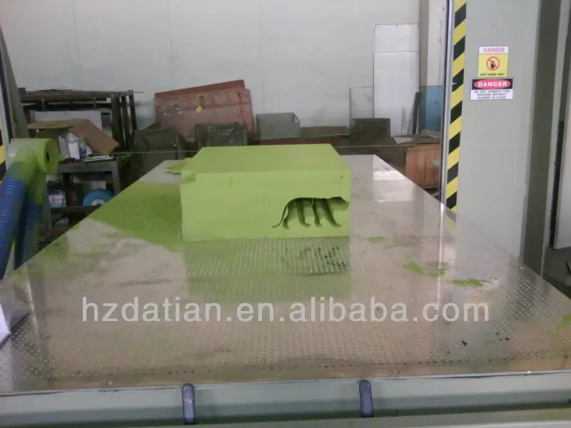Dtc-f2012 auto cnc foam cutter with movable table