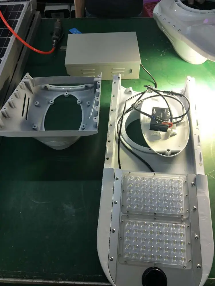 KTG the best sale 2-in-1 Airship fly hawk 170lm/w luminous Angle is 140 degrees led integrated solar street light for highway