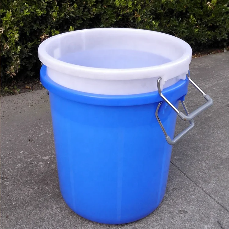 Customized Poly Tank 50L Fishing Bucket Plastic With Lids Handle For Feeding Water Storage