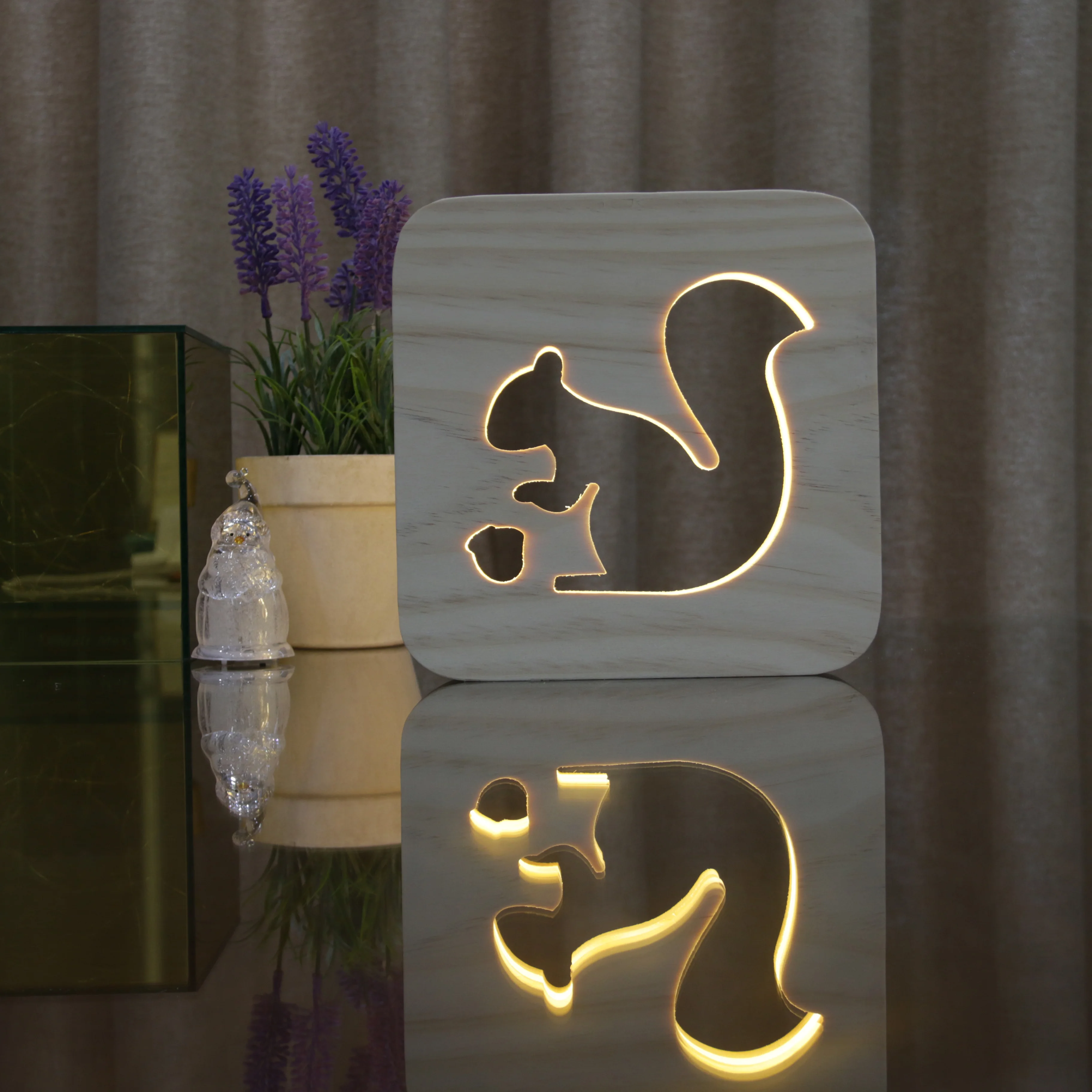 Indoor squirrel  warm white wooden frame lamp for home decoration table night light or christmas decoration lights