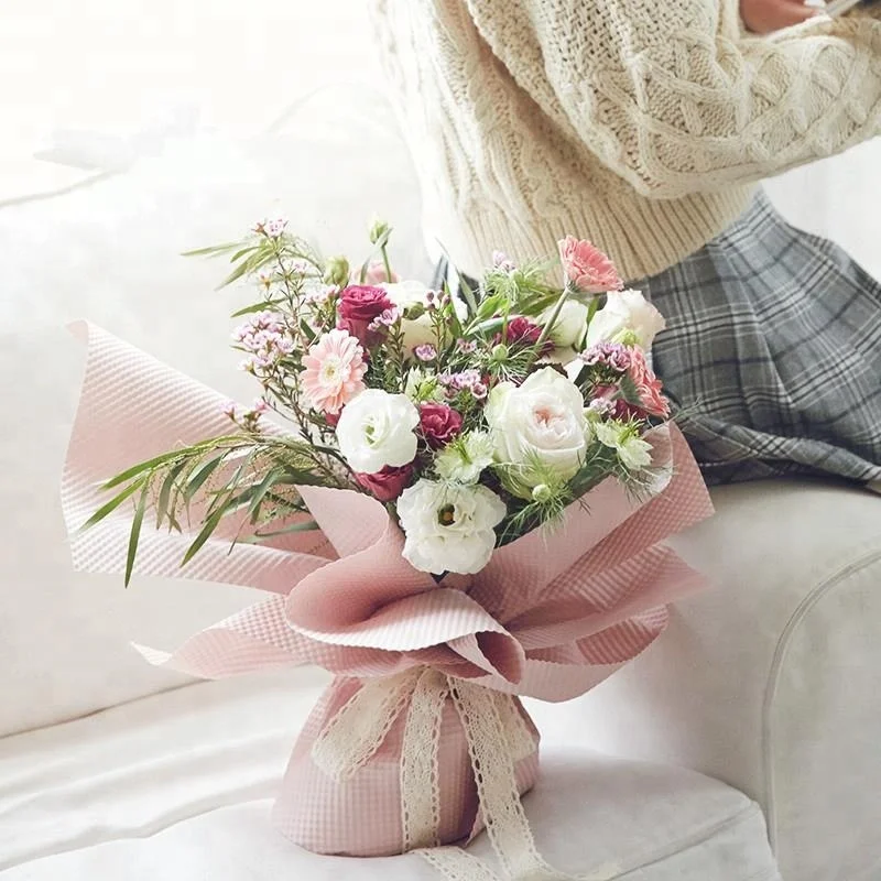 Индивидуальный дизайн упаковки твердая рельефная текстурированная бумага Цветочная подарочная упаковка рулон бумаги различные косметические подарочные упаковочные бумаги