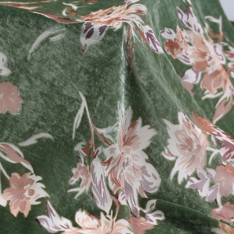 
 Двухцветная шелковая бархатная ткань с цветочным принтом  