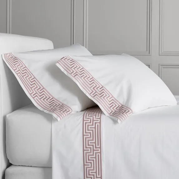 Bulk Sale Good Guality Embroidered  Bedding Set for Hotel