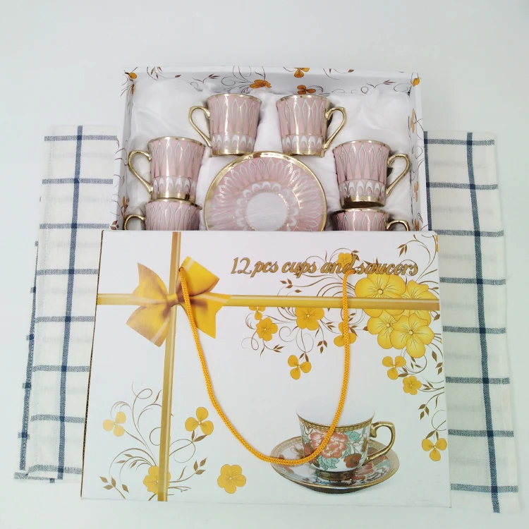 Оптовая продажа розовых красивых кофейных чашек и блюдец с золотой ручкой