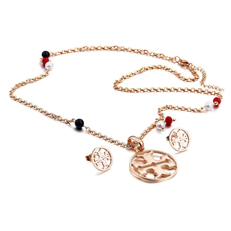 Unique Women Jewellery Hot Selling 18K Gold Plated Necklace Fashion Pendant Set