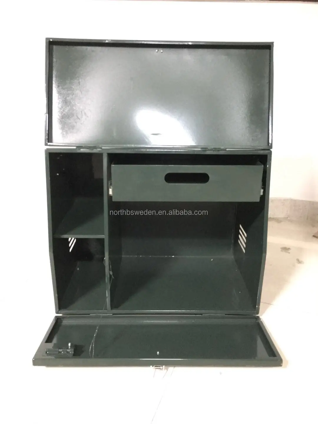 heavy duty saddlery grooming box