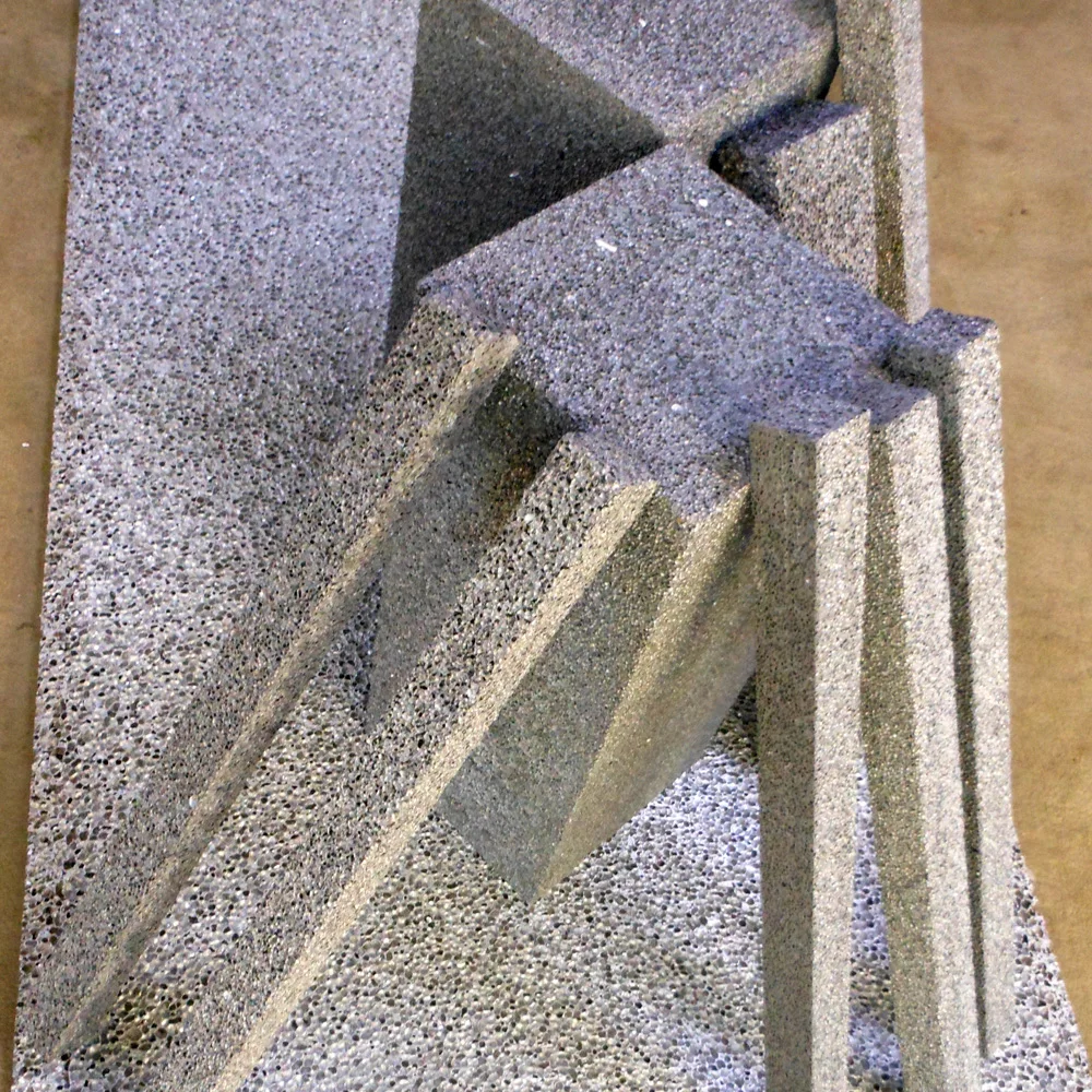 Fireproof material -- Aluminum foam for architecture