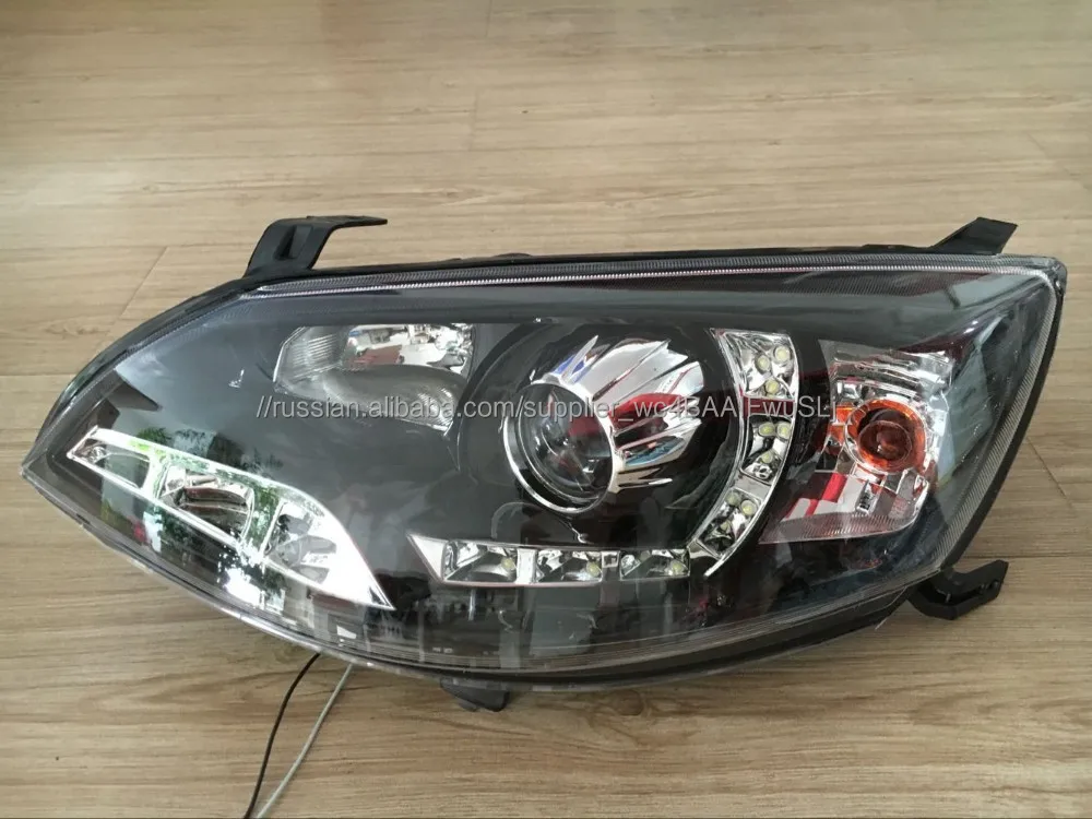 Передняя фара со светодиодами на Лада Калина 2