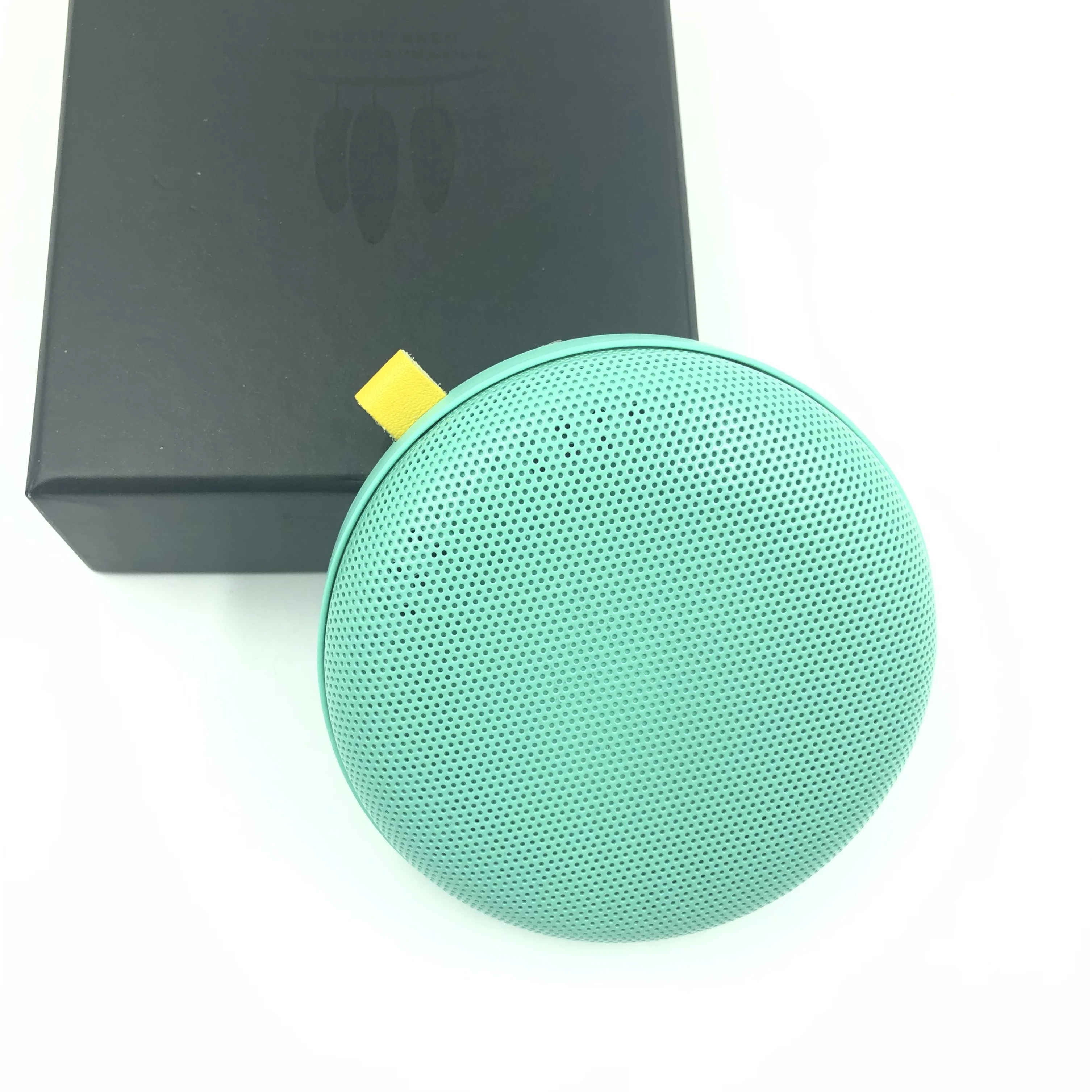 2020 Mini Portable Car Air Purifier Ozone Generator