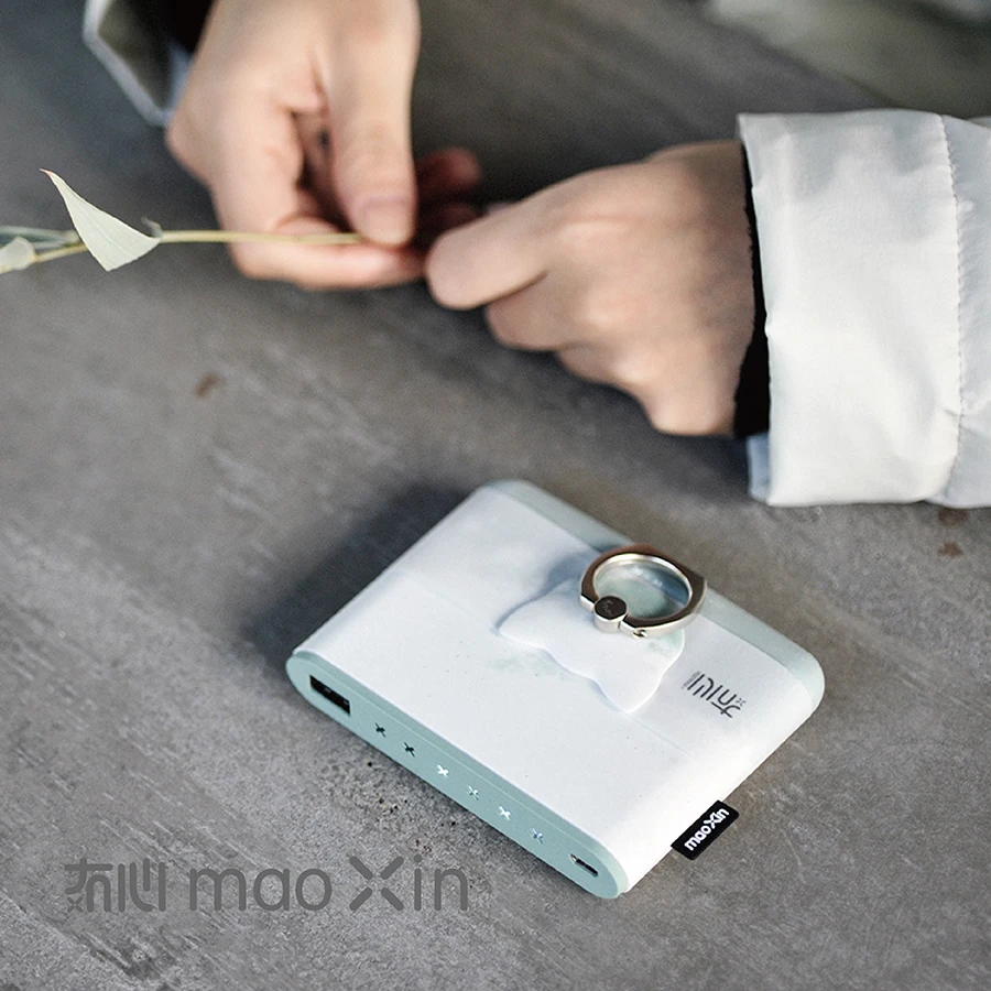 The latest durable electronic products charging treasure for Iphone 7 with 10400mAh