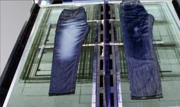 GBOS LASER 2015 Jeans Laser Engraving Machine for Denim Washing Laundries Processing (Galvo System)