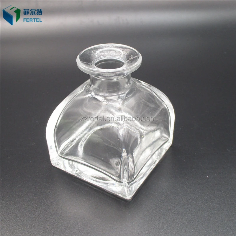
50ml Mongolian Yurt Shaped Reed Diffuser Glass Aroma Bottle With Inner Cork And Wood Stick 