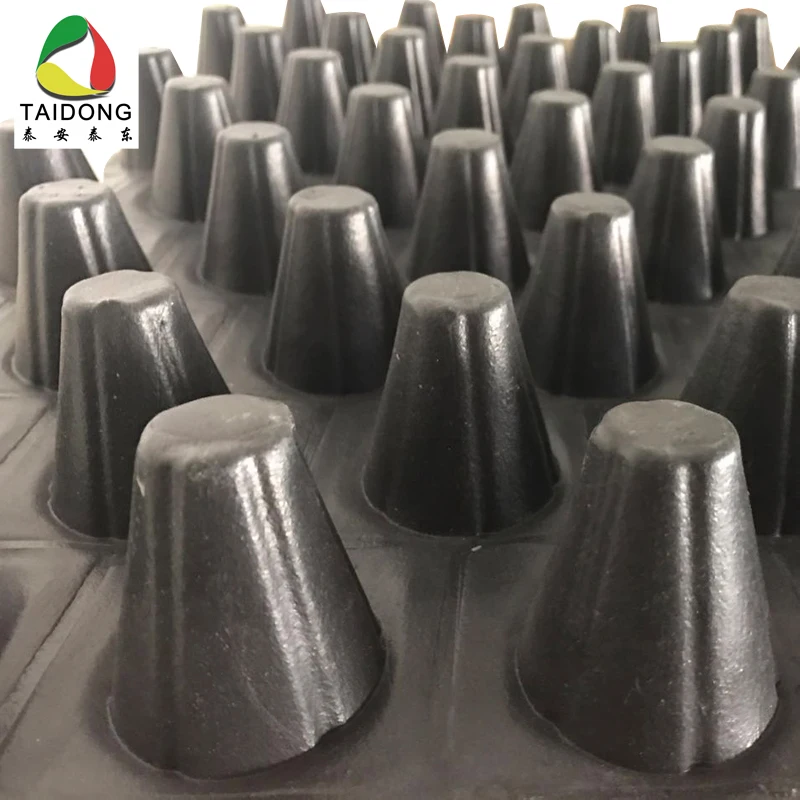 Доски дренажа и ямочка пластиковые лист мембраны