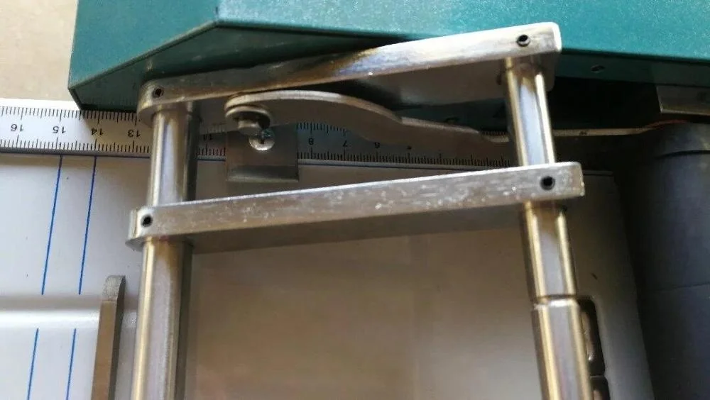 ZY-2  manual staples booklet maker / book stitch binding machine