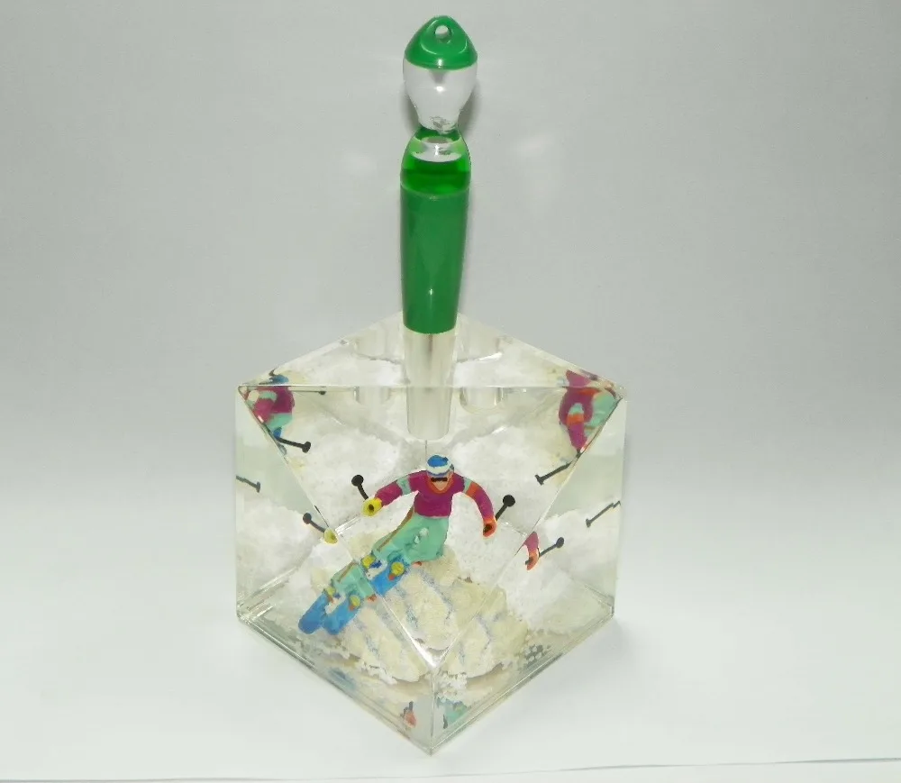 Оптовая продажа, индивидуальный прозрачный держатель для ручек, контейнер, акриловый держатель для ручек с жидкостью, Милая Рыба