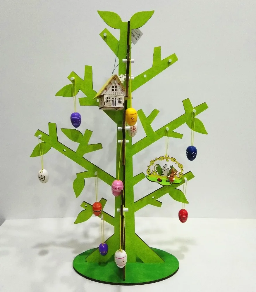 wooden hanging Easter eggs for home decoration