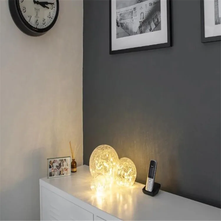 
High Quality Home Party Christmas Decoration Crackle Glass Ball Led Lights 