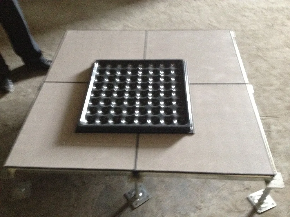  Полностью негорючее покрытие ламинат поднятое напольное стальная легкая цементная заполняющая панель цена