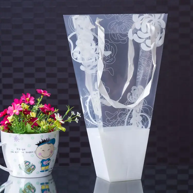 Clear Plastic PP flower carry bags with hanging for flower easy to carry on hand bag