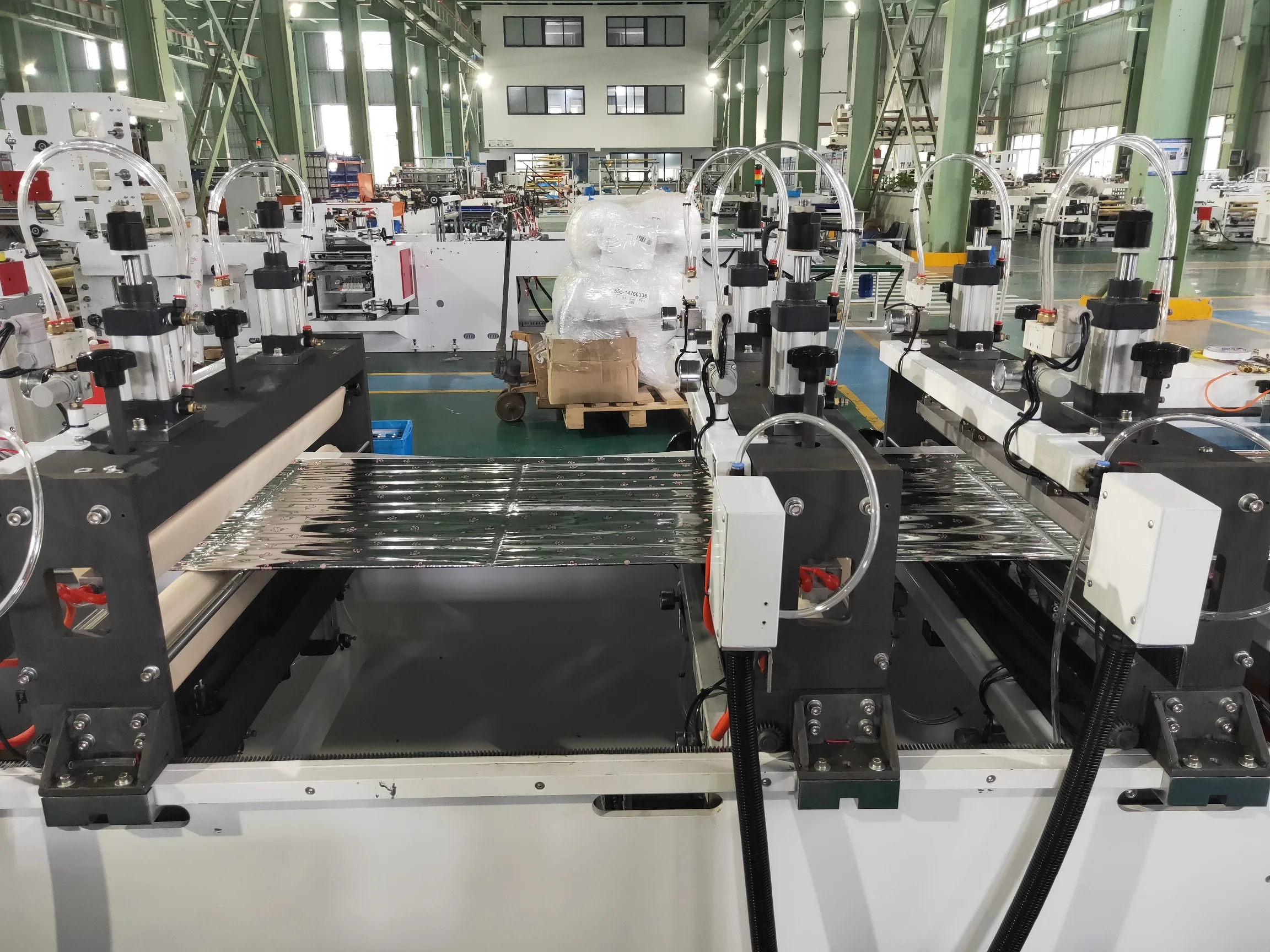 CW-800HCB High quality dural rigid handle thermos bag making machine