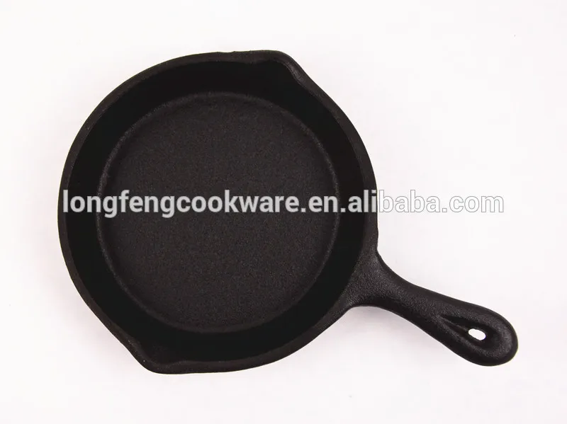 Чугунная сковорода с деревянным основанием по заводской цене