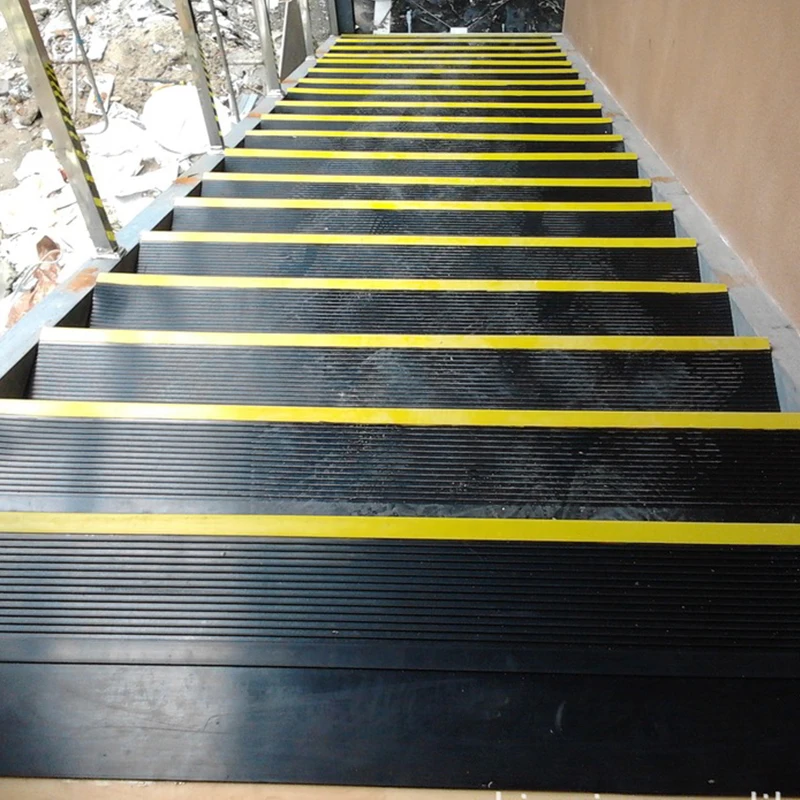
rubber treads stairs 