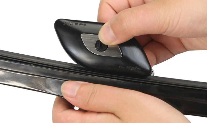 
restorer for windshield wiper blade scratches 