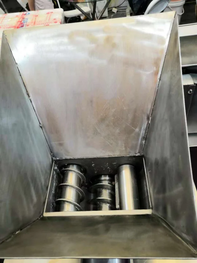 Автоматическая машина для производства сочных булочек и супов