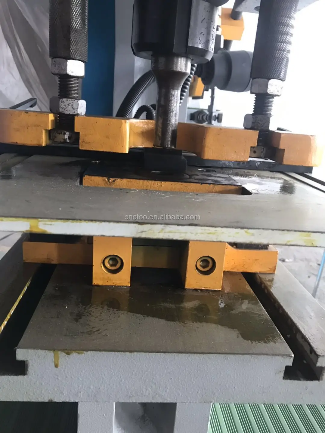 hydraulic ironworker hydraulic combined punching and shearing machine Q35Y- 20