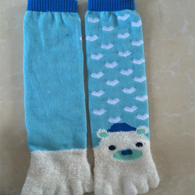 
MULTI COLOR Striped Fuzzy Toe Socks, Soft Polyester Animal Fashion Toe Socks, Warm Fuzzy Cute Animal Novelty Toe Socks 