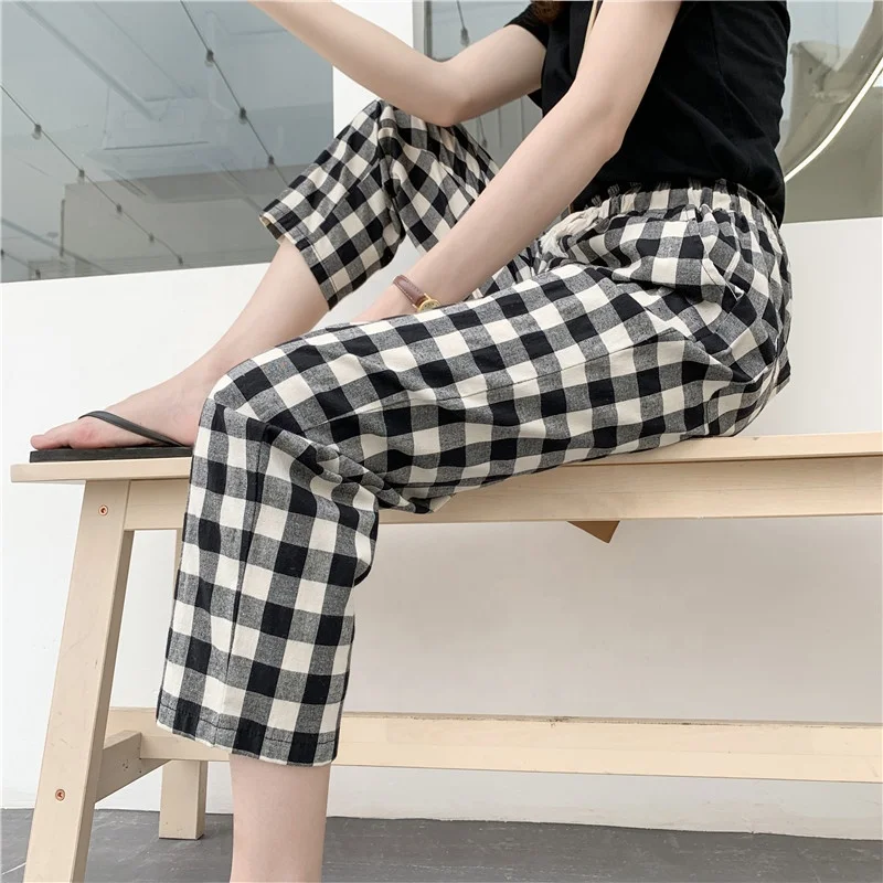 Factory Wholesale Women Regular Fit Pants Cotton Trousers Ankle Length Capri Pants Plaid Pattern