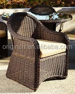 Royal Classic Style 4 Seater Outdoor Patio Dining Furniture Rattan Table Chairs Set