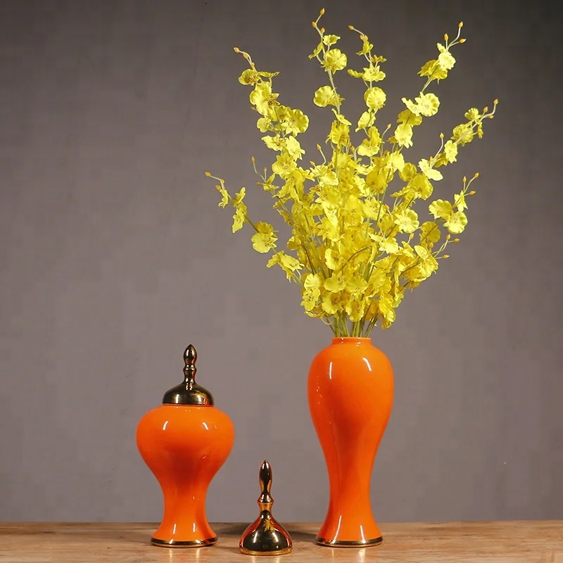 New classic porcelain  vase with lid for home decoration ceramic jar for decorative holiday gift with