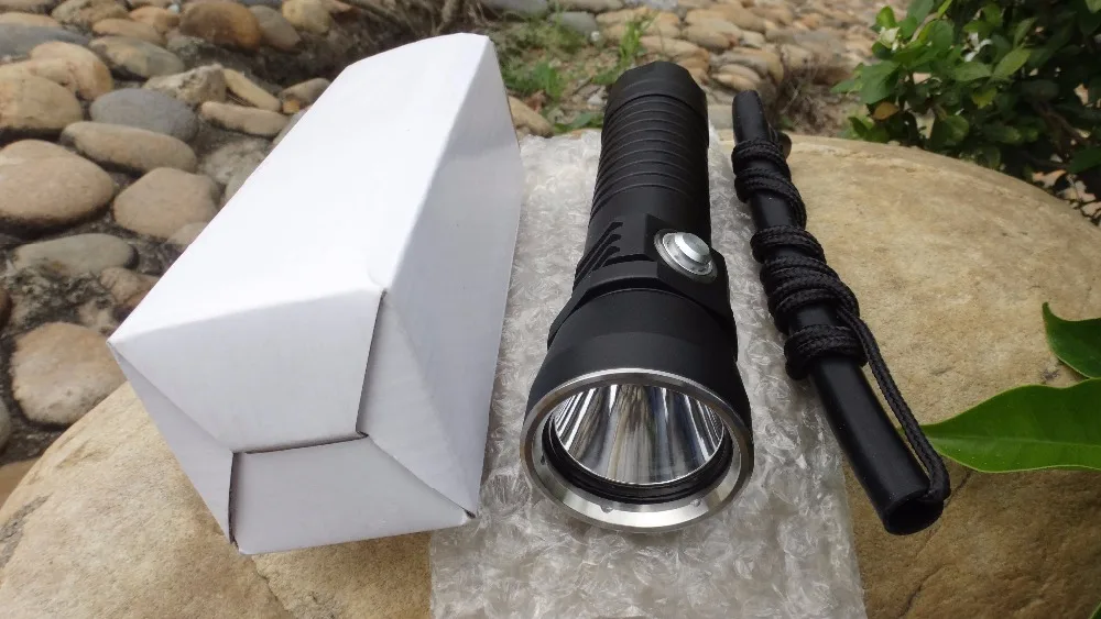 Powerful L2 Hunting Camping Torch Lantern Lighting Light Underwater Diving Flashlight Torch Waterproof Portable Lamp