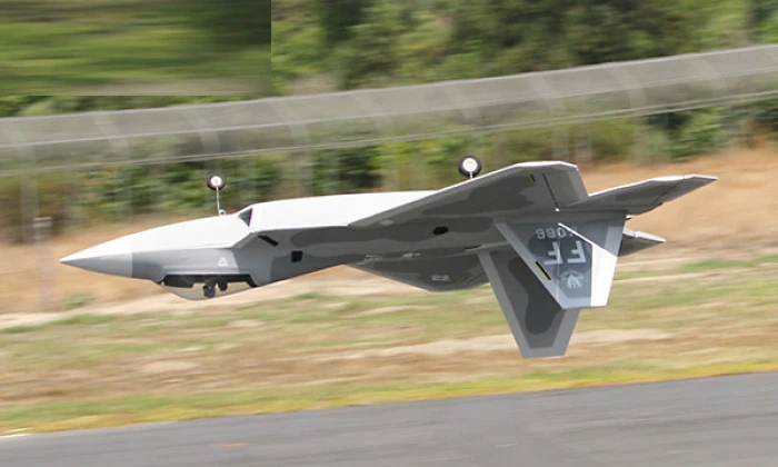 8CH 2.4G Radio Control Toy F-22 Rc Airplane