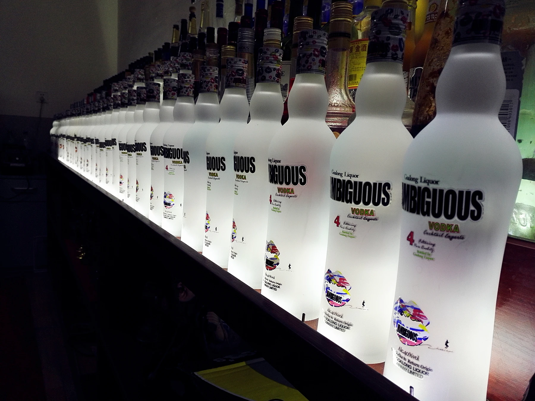 Provide distilling vodka liquor 700ml with pure flavor