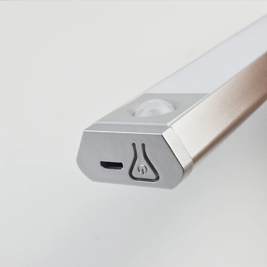Датчик движения сплошного свечения шкаф USB перезаряжаемая Светодиодная лампа под тумбой освещение беспроводной инфракрасный датчик, который крепится в любом месте, шкаф для хранения