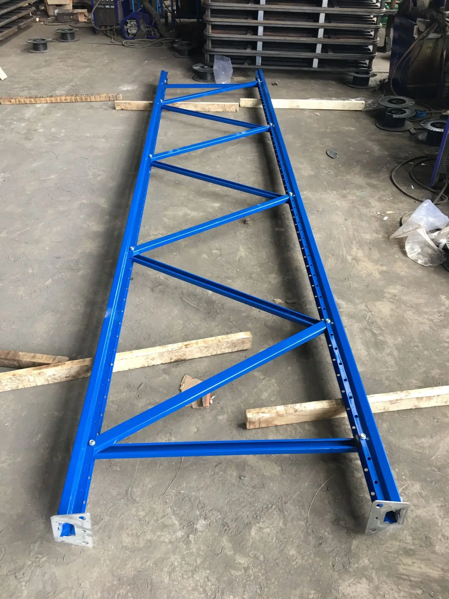 Pallet rack (6)