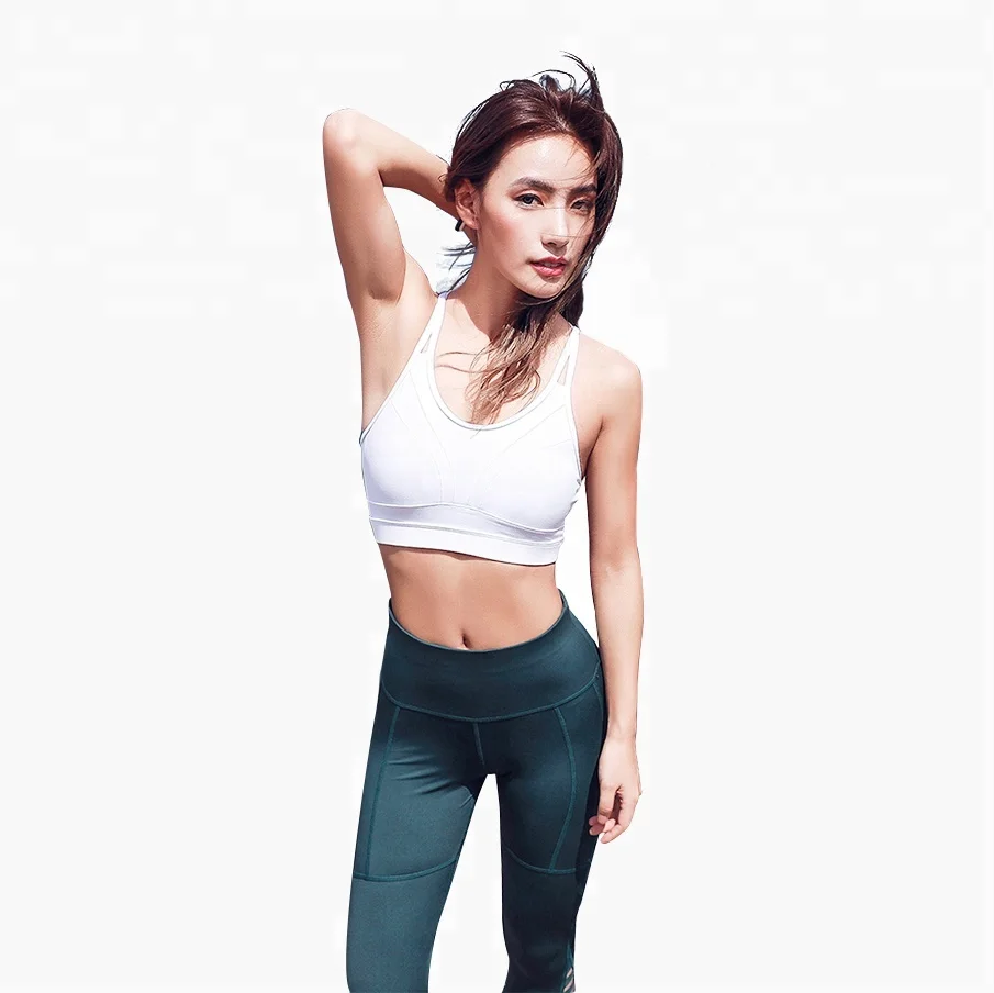 Cheap chinese stylish cheer adjustable black maternity cross fit with built front zipper closes port wear sport bra