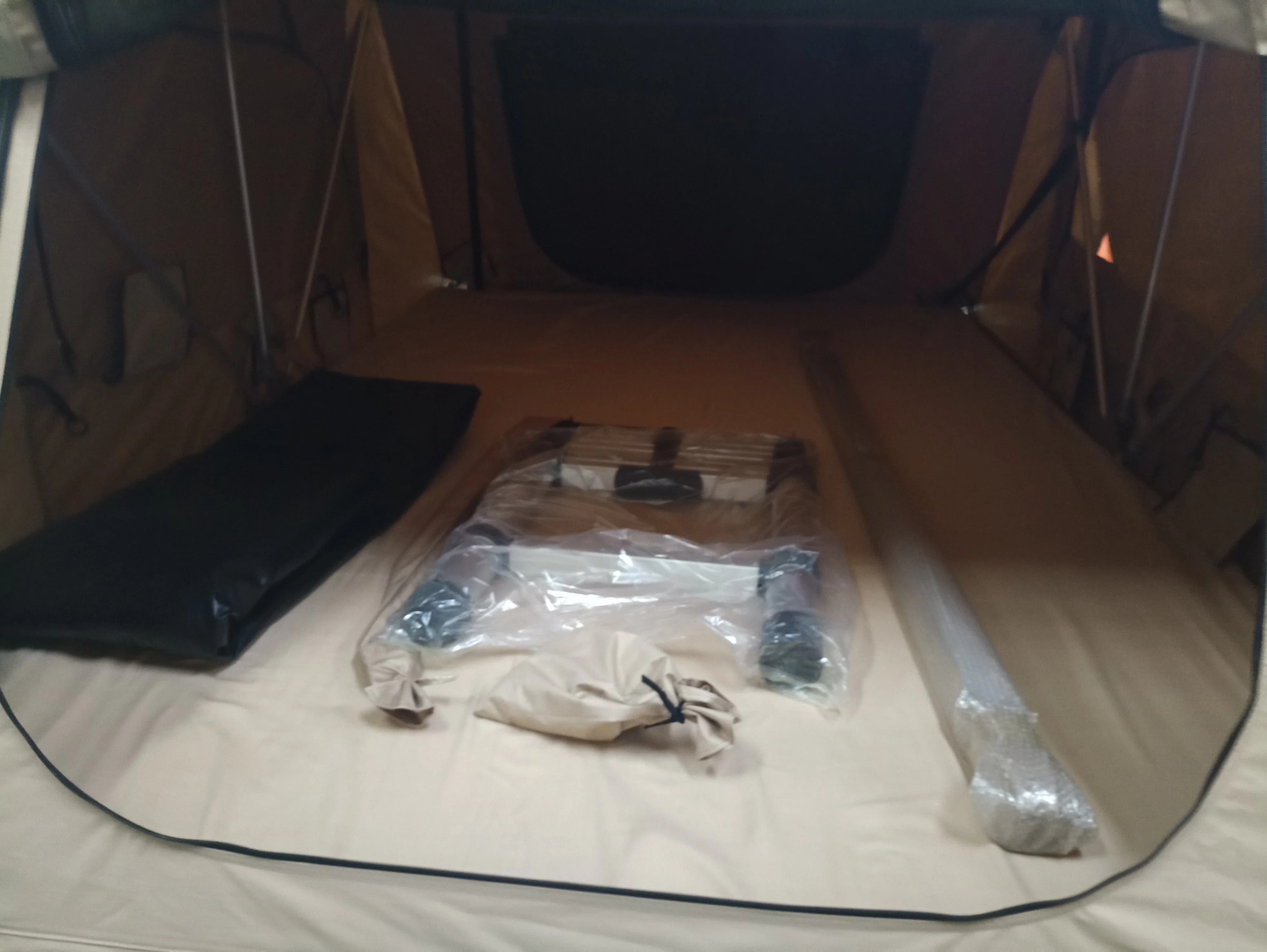 4x4 Off-road Roof top tent for Camping Hiking for different size