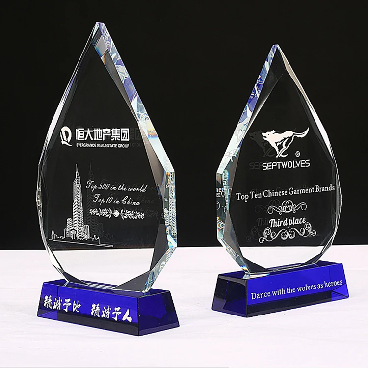 Прозрачная голубая основа в форме стрелы Хрустальная награда