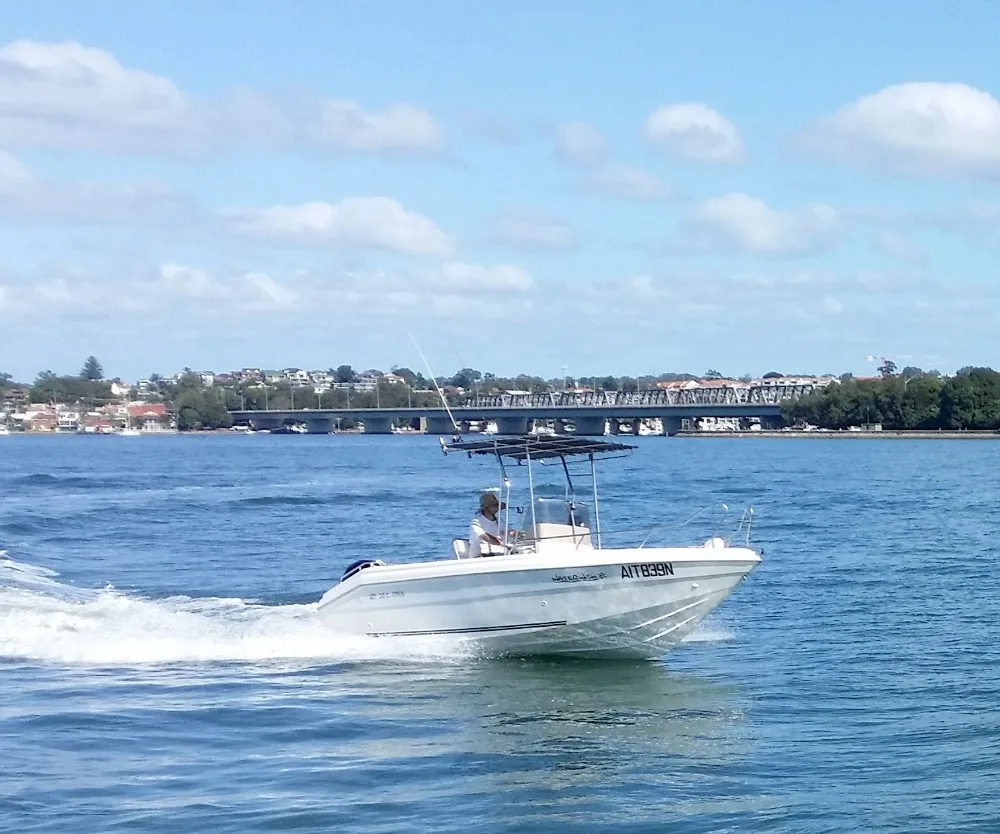 Waterwish QD 20.5 OPEN Fiberglass Fishing Boat