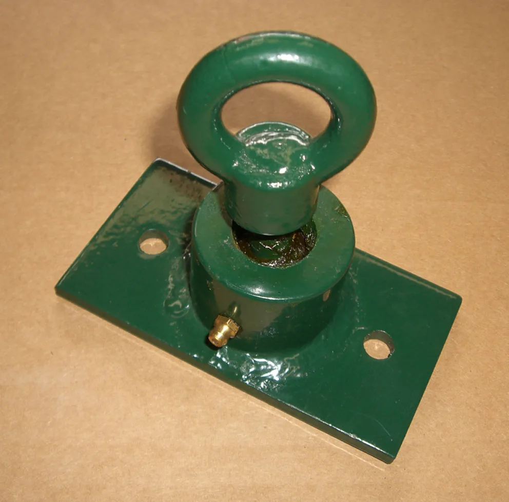 swing hook with bolt out door for wing  toy