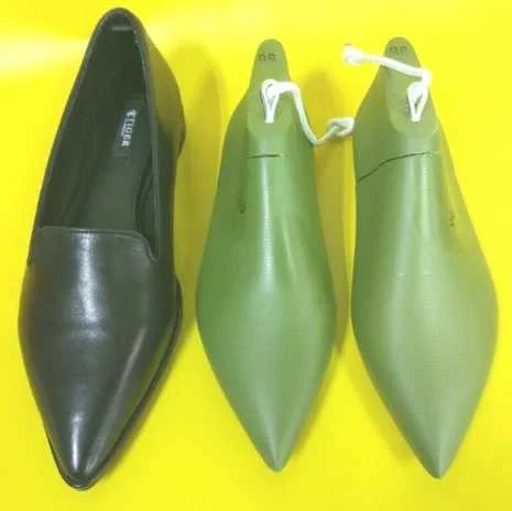 Ladies flat pointed toe plastic shoe lasts heel 1cm