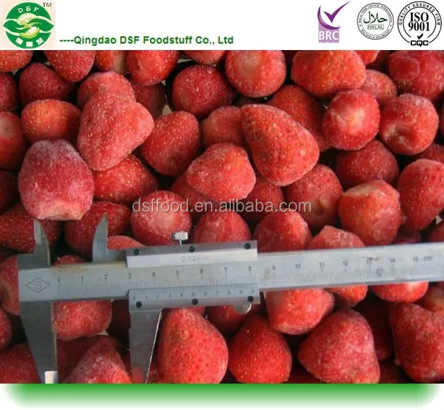 Приготовление сока сладкие вкусные замороженные фрукты клубника кубики кусочки паста